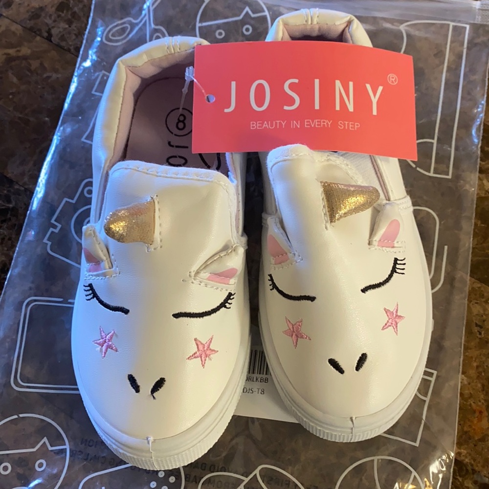 Girl shoes
